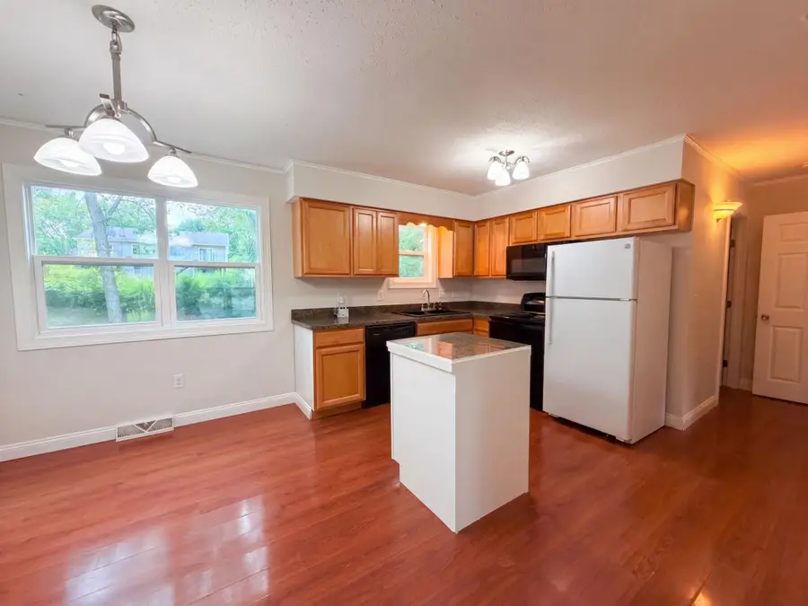 868 Wescott Square, Eagan, MN 55123 - #2