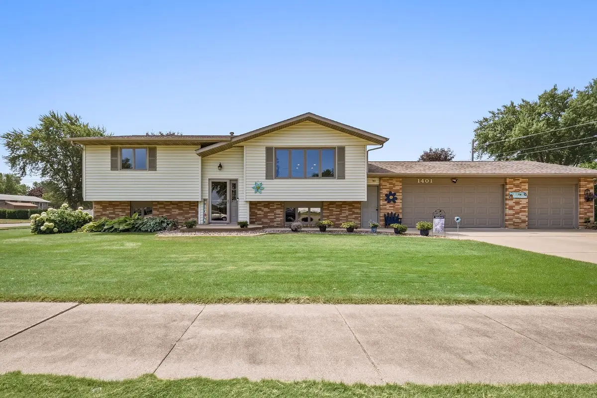 1401 Dover Street, Chippewa Falls, WI 54729 - #1