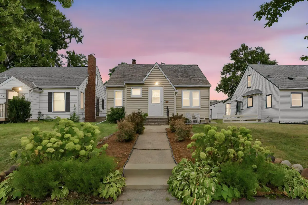 1238 Grotto Street N, Saint Paul, MN 55117 - #1