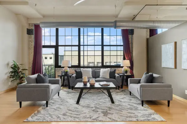 1901 E Hennepin Avenue #105, Minneapolis, MN 55413