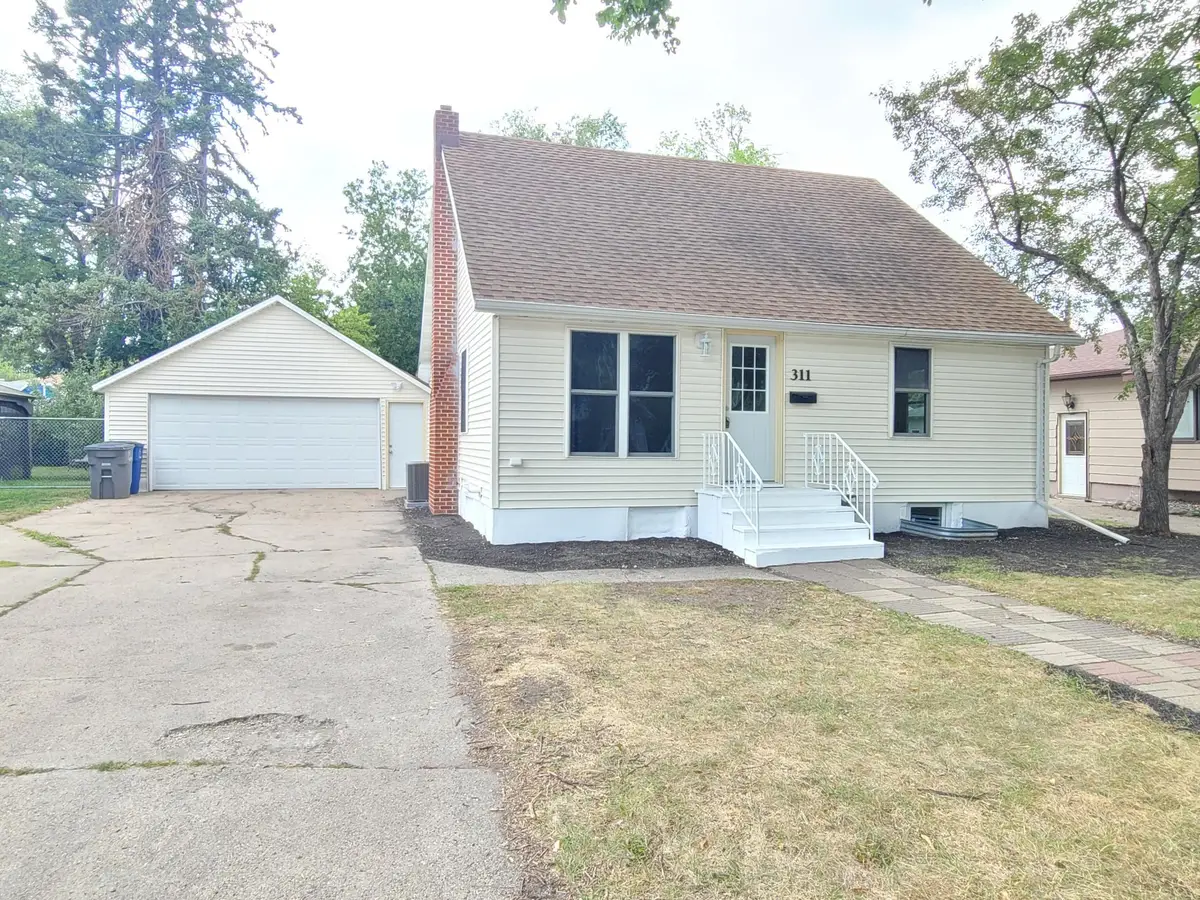 311 14th Street N, Moorhead, MN 56560 - #1