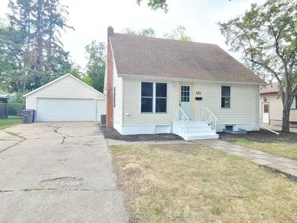 311 14th Street N, Moorhead, MN 56560