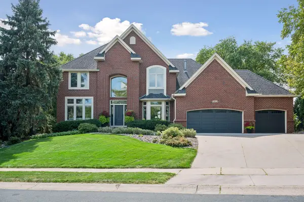 18692 Erin Bay, Eden Prairie, MN 55347
