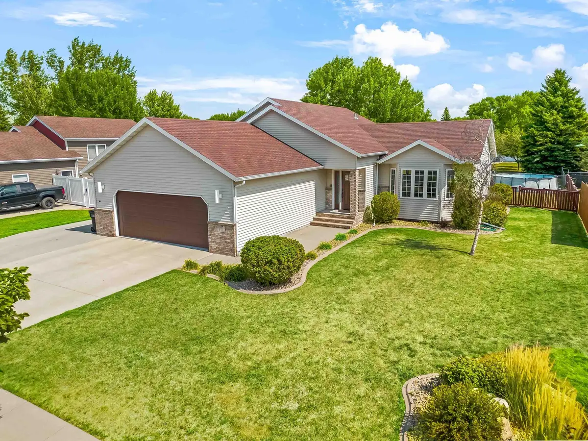 611 11th Street W, West Fargo, ND 58078 - #1