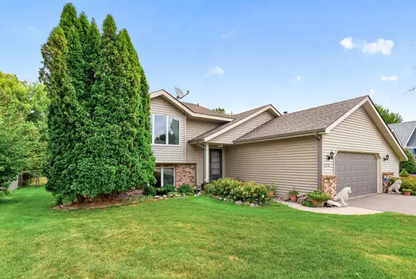 3212 Sunset Lake Drive, Burnsville, MN 55337