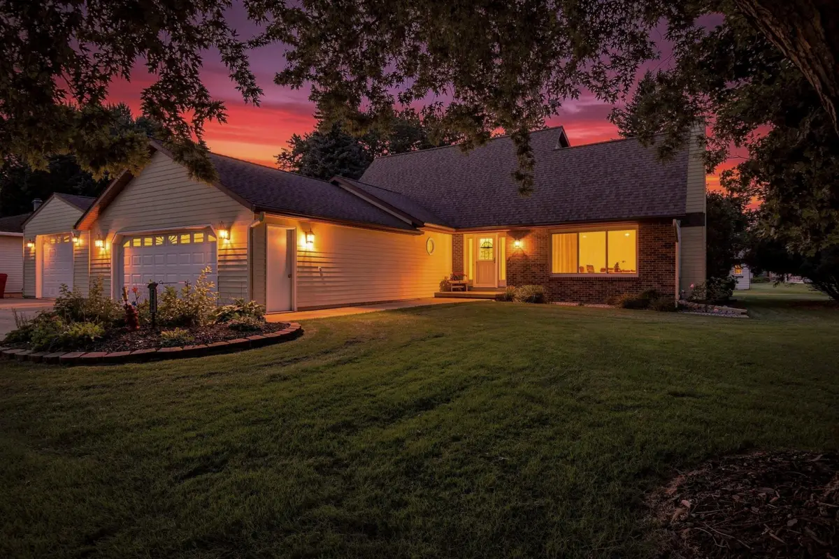 2000 9th Street Sw, Austin, MN 55912 - #1