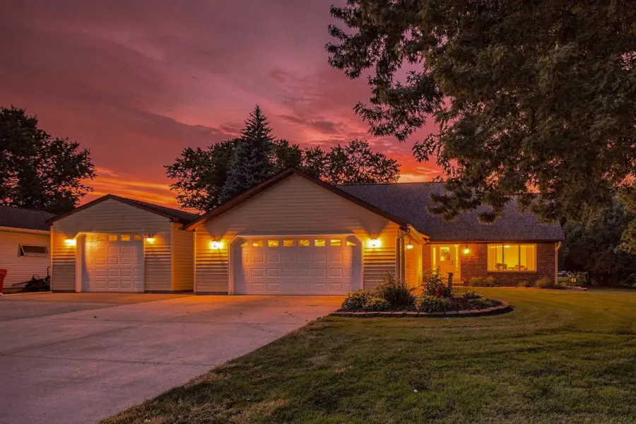 2000 9th Street Sw, Austin, MN 55912 - #2
