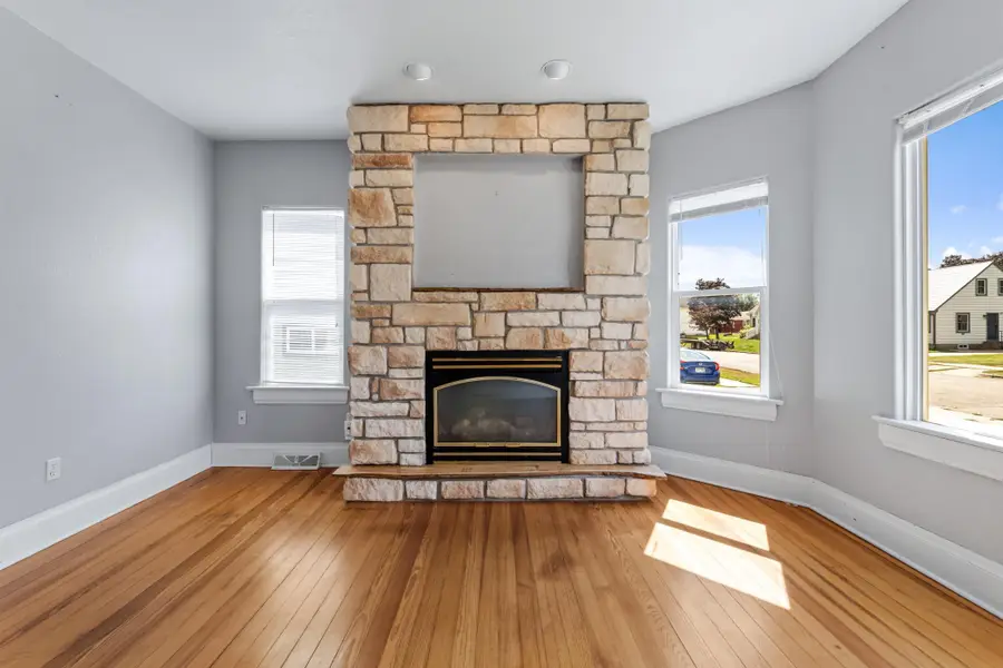 304 E Jefferson Street, Caledonia, MN 55921 - #3