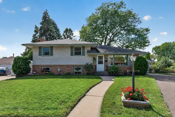 2220 Cardinal Place, Saint Paul, MN 55119