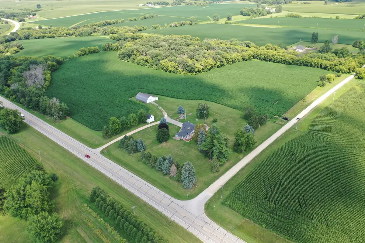 4900 42 Highway Ne, Eyota, MN 55934 - #1
