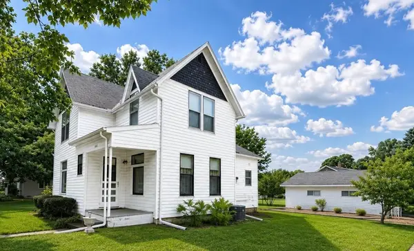 713 N Broadway Street, Le Roy, MN 55951