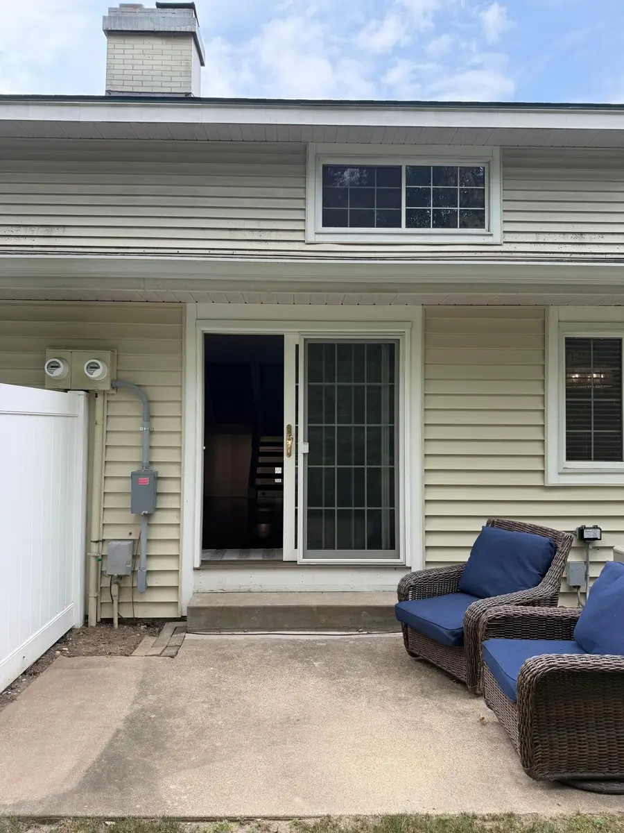 1642 River Bluff Court #105, Eagan, MN 55121 - #2