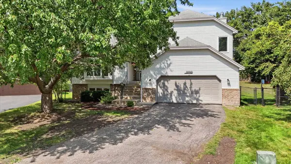 1000 April Place, Burnsville, MN 55306