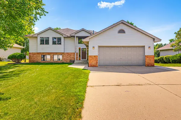 160 Orchard Avenue Se, Hutchinson, MN 55350