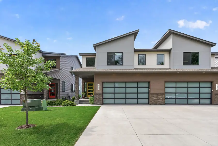 4139 Isaac Court, Vadnais Heights, MN 55127 - #2