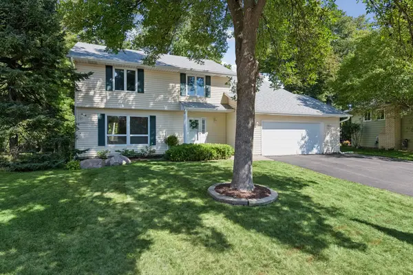 7840 W 100th Street, Bloomington, MN 55438