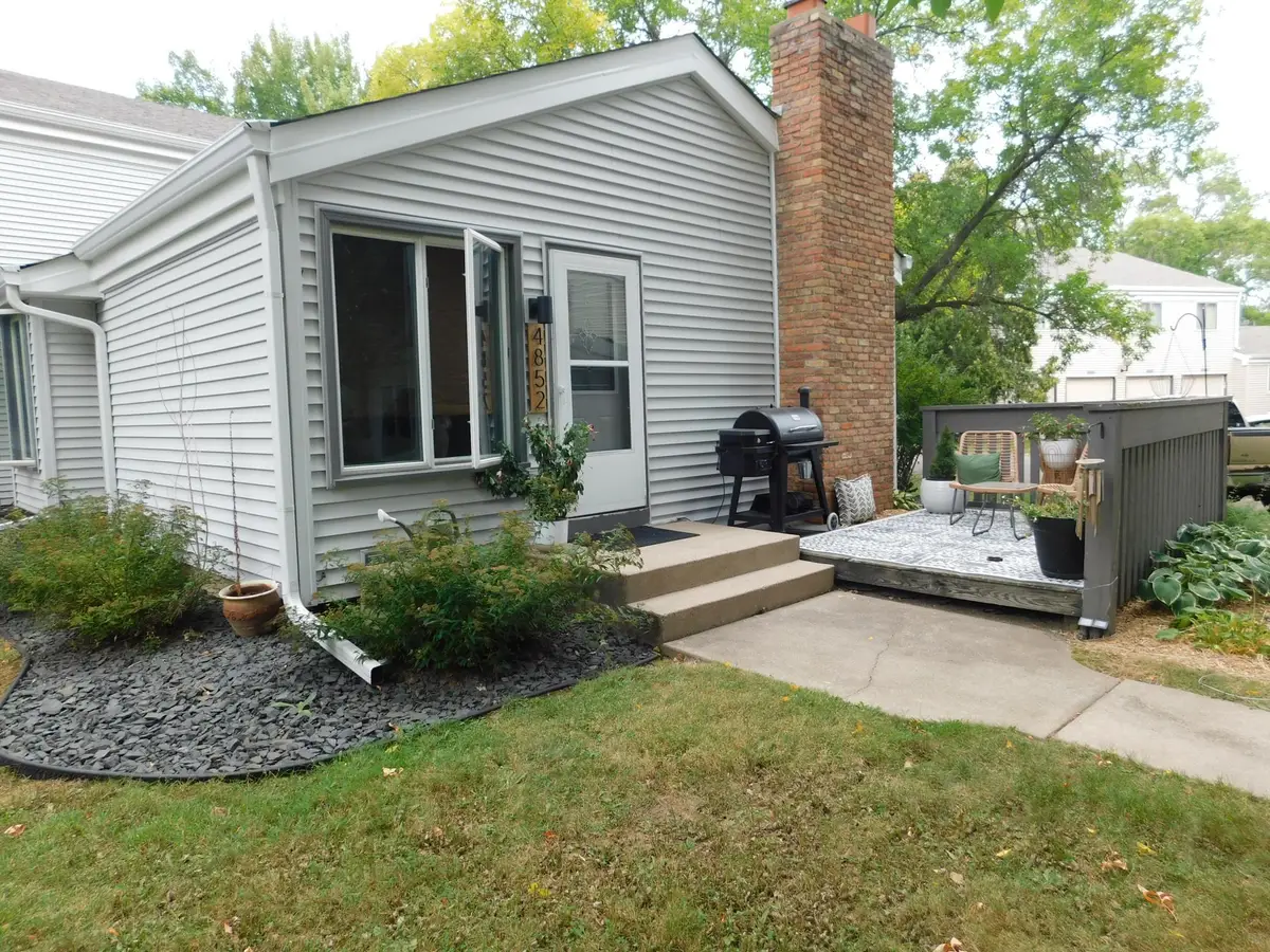 4852 Grenwich Trail N, Oakdale, MN 55128 - #1