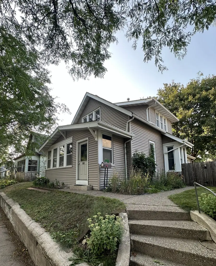 823 Juno Avenue, Saint Paul, MN 55102 - #2