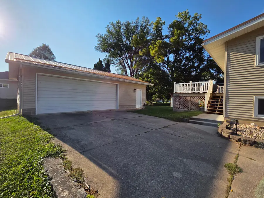 215 N Green Street, Rushford, MN 55971 - #3
