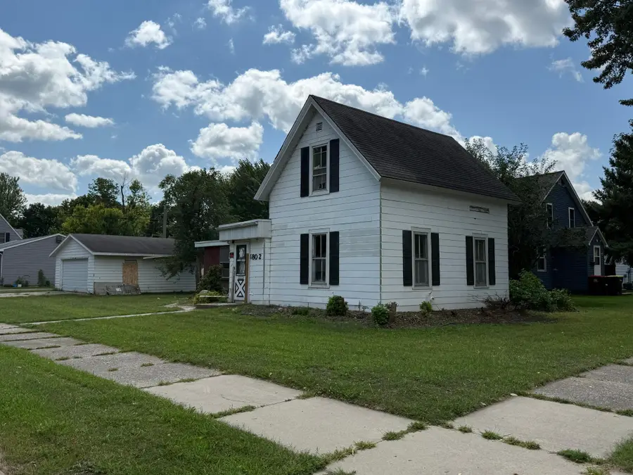 802 S Halvorson Street, Redwood Falls, MN 56283 - #2