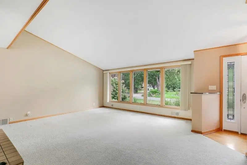 2430 Vale Crest Road, Golden Valley, MN 55422 - #2