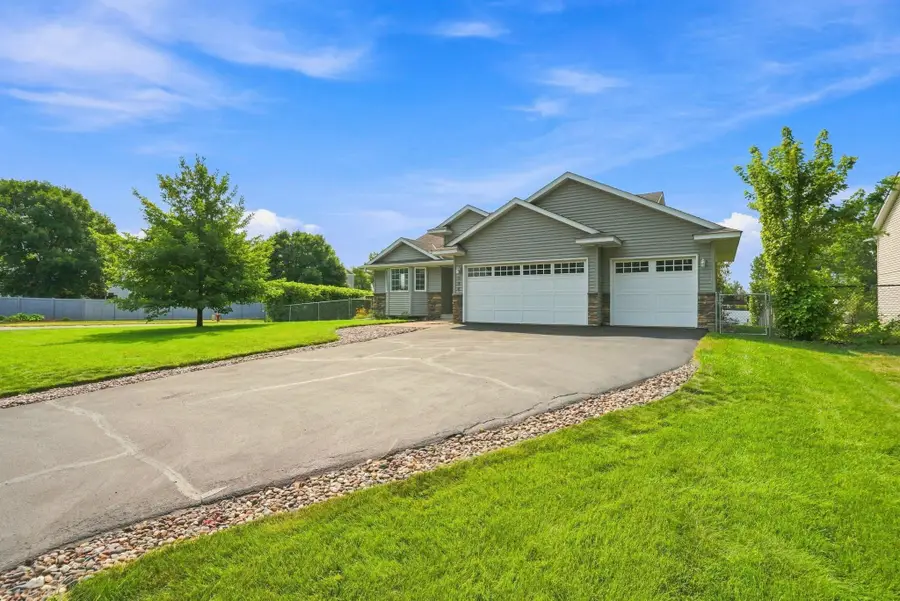 798 104th Court Ne, Blaine, MN 55434 - #2