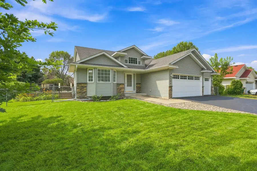 798 104th Court Ne, Blaine, MN 55434 - #3