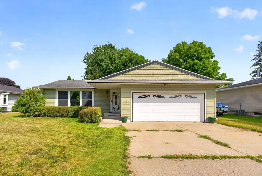 115 1st Street Se, Plainview, MN 55964 - #2
