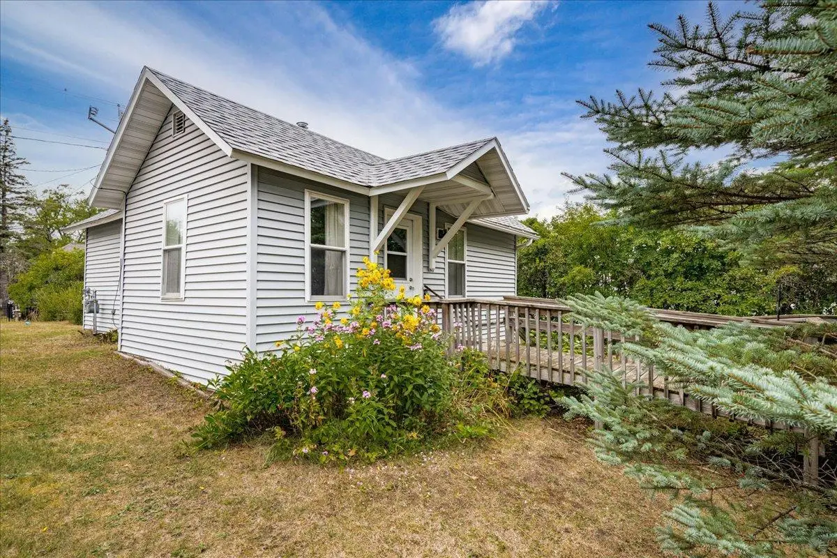 409 7th Street, Cloquet, MN 55720 - #1