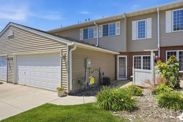 1122 Heather Lane, Waconia, MN 55387