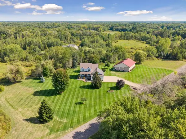 20659 Gladiola Street Nw, Oak Grove, MN 55011