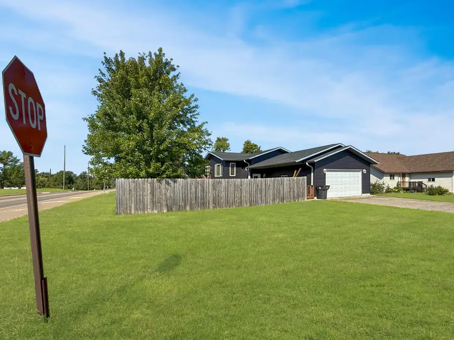 105 Walborg Avenue Ne, Bemidji, MN 56601 - #3