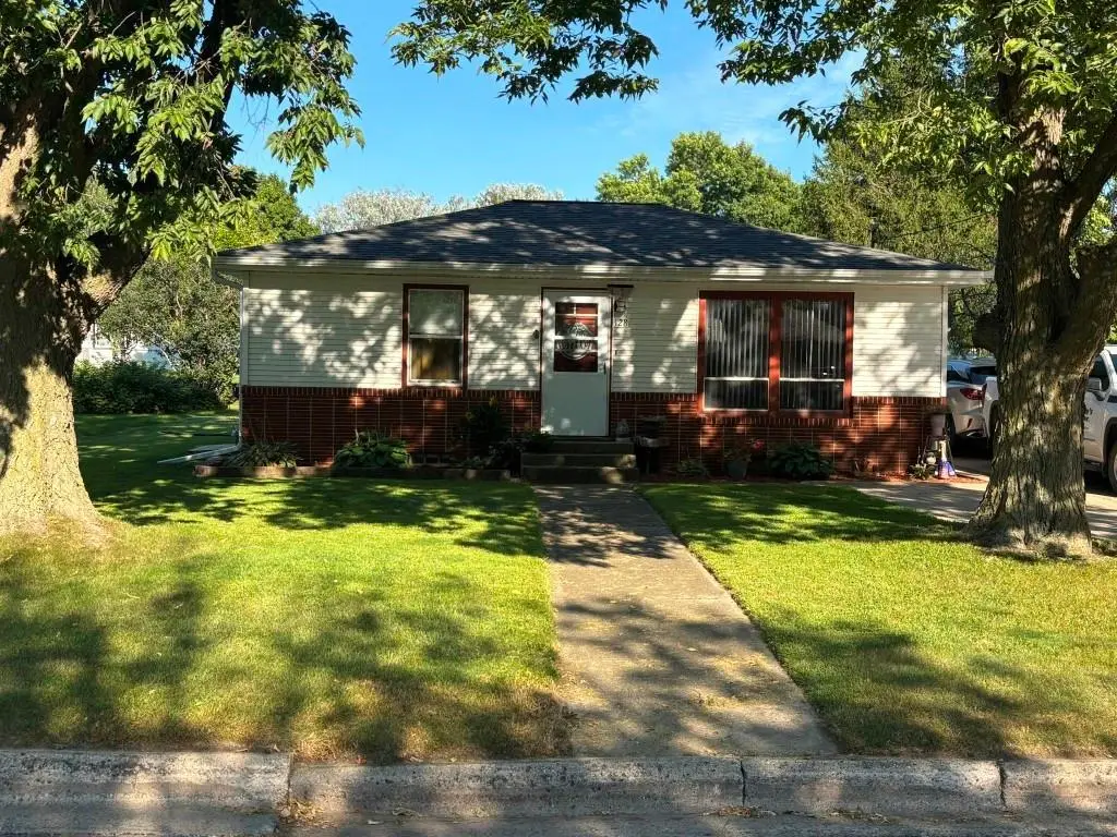128 S Morrison Avenue, Jackson, MN 56143 - #1