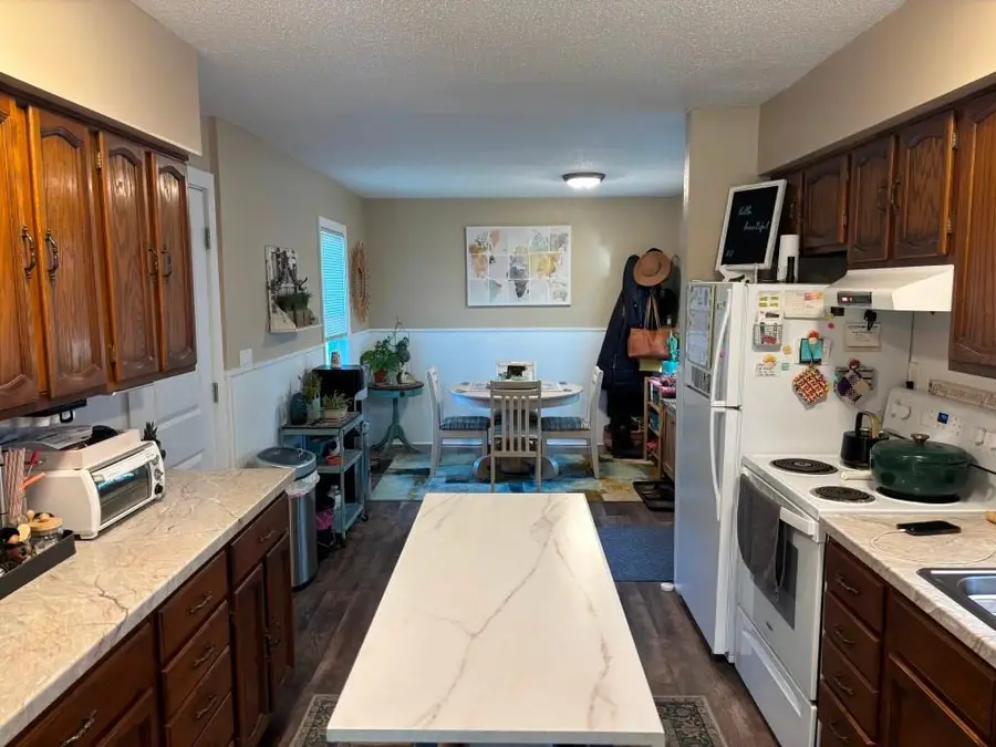 128 S Morrison Avenue, Jackson, MN 56143 - #3