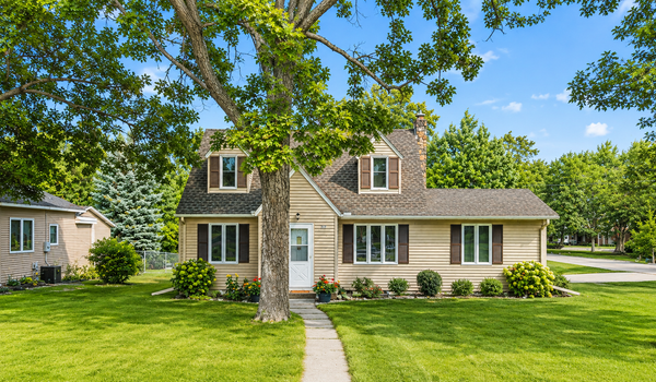 217 2nd Avenue Ne, New London, MN 56273
