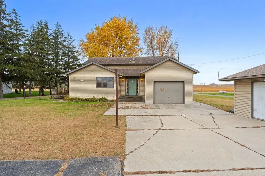 425 W Franklin Street, Morristown, MN 55052 - #3