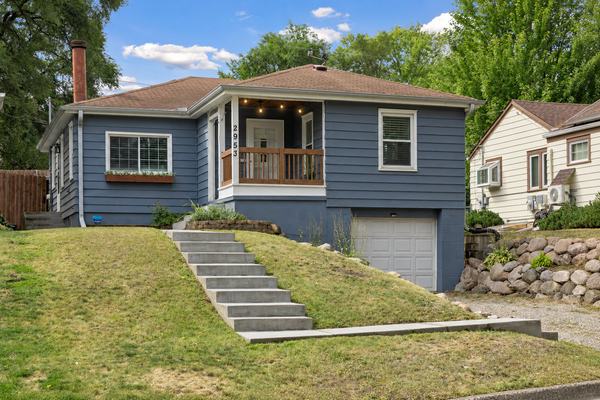 2953 Ewing Avenue N, Robbinsdale, MN 55422