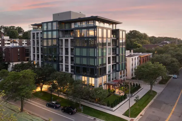 301 Kenwood Parkway #801, Minneapolis, MN 55403