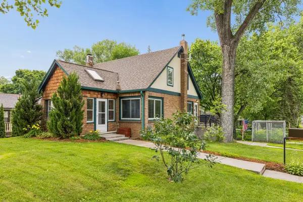2940 Maryland Avenue S, Saint Louis Park, MN 55426