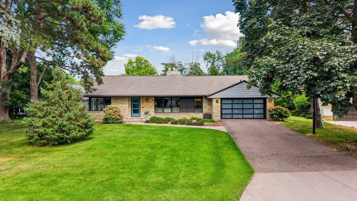 2096 Lower Saint Dennis Road, Saint Paul, MN 55116 - #1