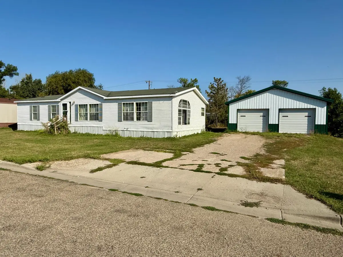 1226 9th Street Sw, Valley City, ND 58072 - #1