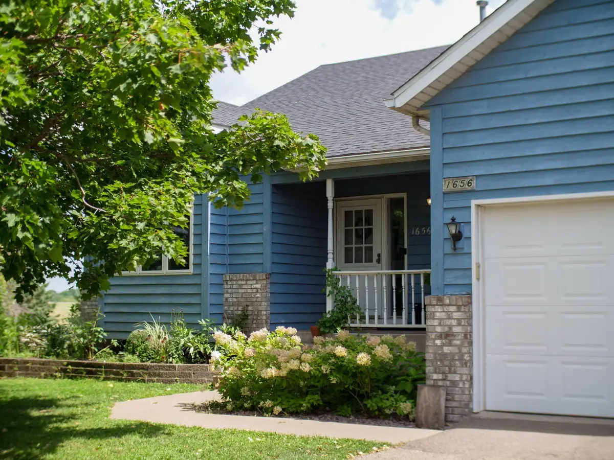 1656 Mark Court, Shakopee, MN 55379 - #1