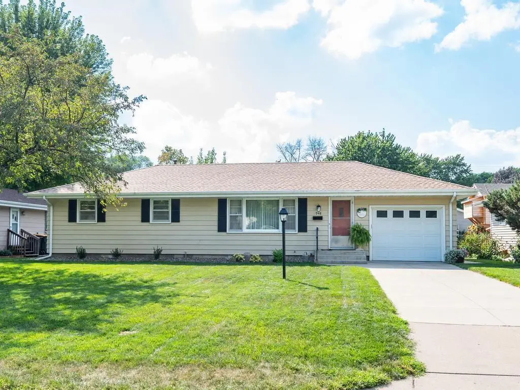 948 Main Street S, Shakopee, MN 55379 - #1
