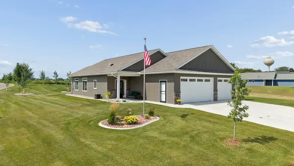 1352 Bradford Street Se, Hutchinson, MN 55350