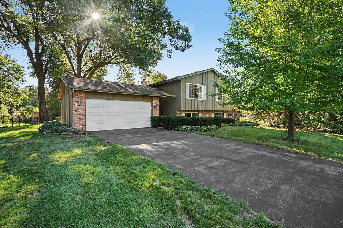 104 Sweetwater Drive, Apple Valley, MN 55124 - #1