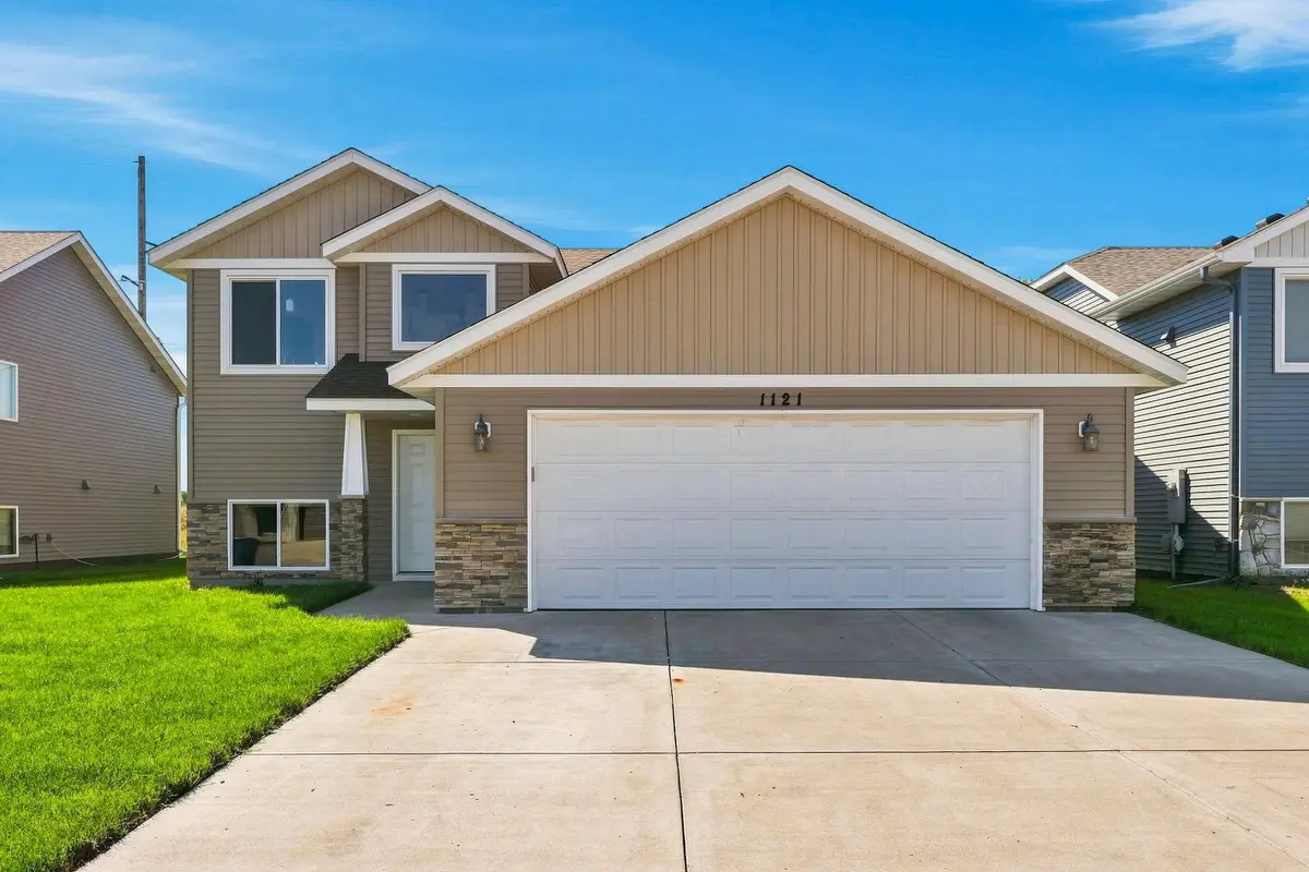 1121 Yellowstone Avenue, Saint Cloud, MN 56303 - #1