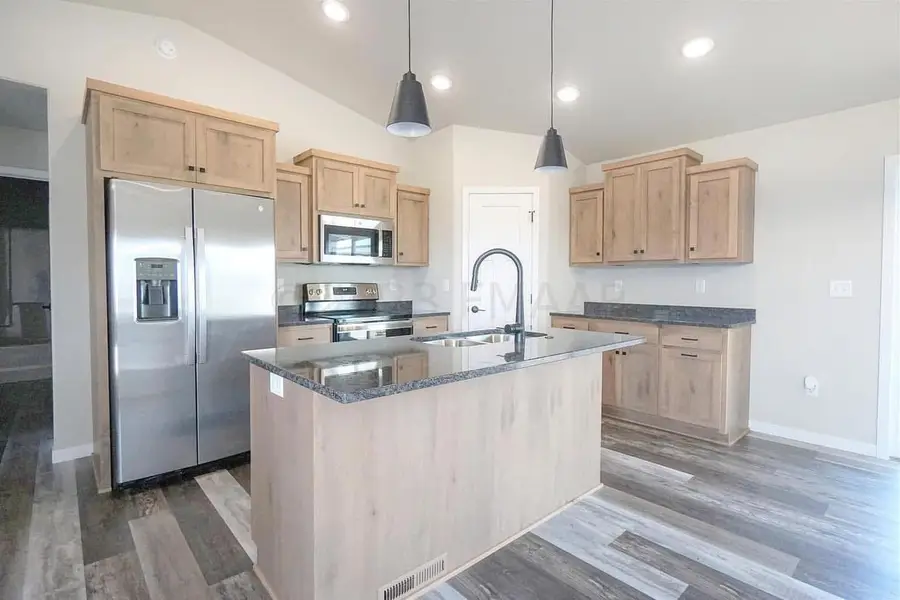 1637 10th Avenue S, Fargo, ND 58103 - #3