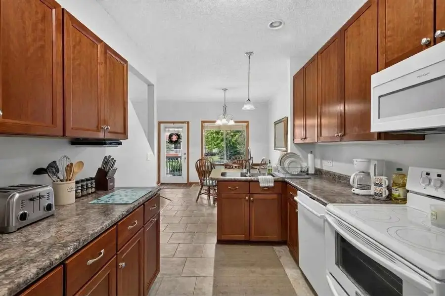 8600 Tessman Circle N, Brooklyn Park, MN 55445 - #3