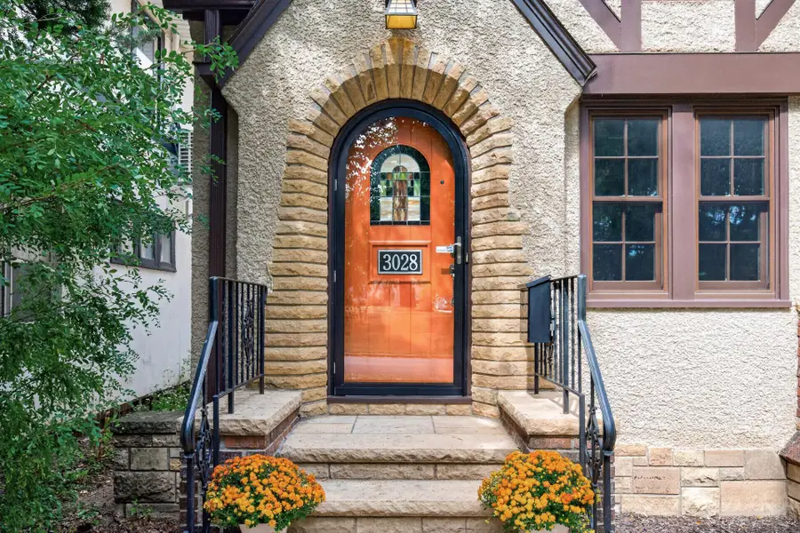 3028 E Minnehaha Parkway, Minneapolis, MN 55406 - #3