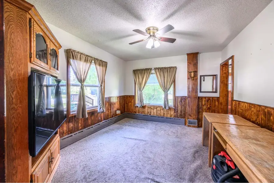 220 W Howard Avenue, Keewatin, MN 55753 - #2